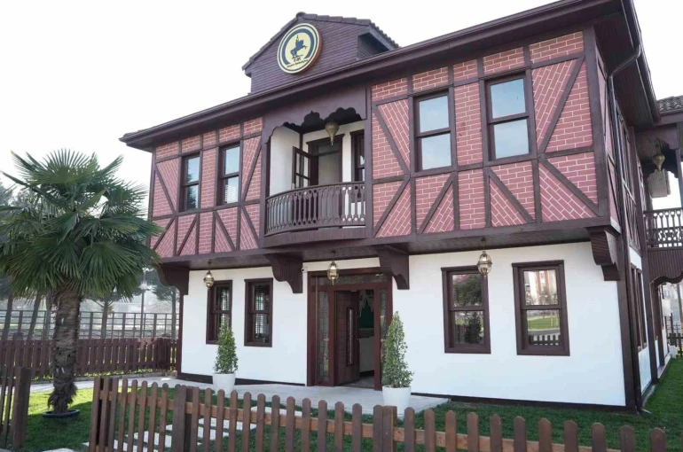 Adını şairden aldı, gençler için hazırlandı 