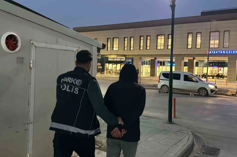 Adıyaman 340 gram sentetik uyuşturucu ele geçirildi 