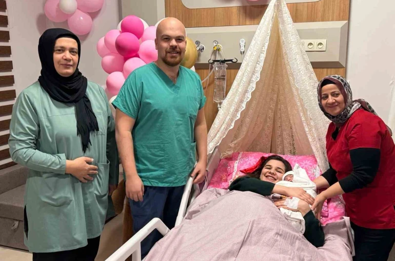 Adıyaman’da 2026 yılınının ilk bebeği "Rüya" oldu 