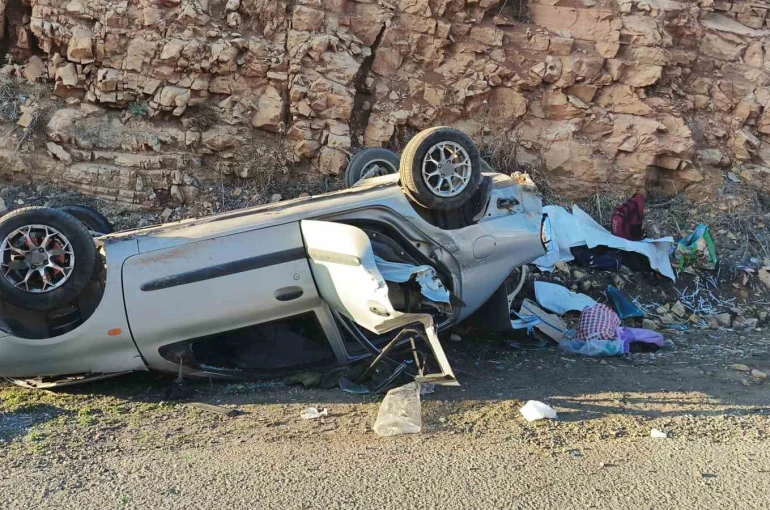 Adıyaman’da otomobil devrildi: 3 yaralı 