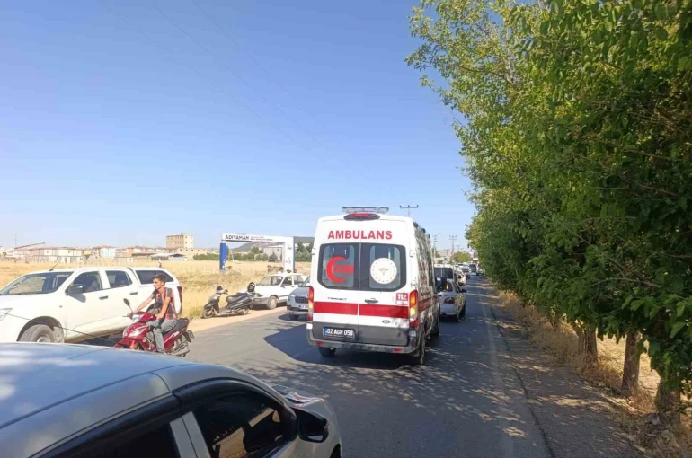 Adıyaman’da otomobil ile araç çarpıştı: 1 yaralı