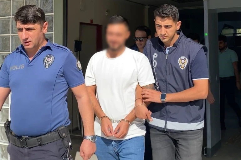 Adliye önünde taşkınlık yapan 3 kişi tutuklandı 