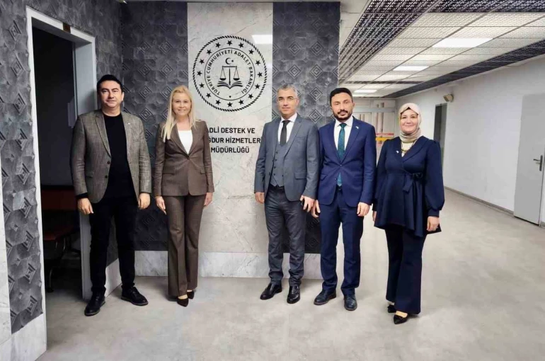 Adliyeye çocuk bekleme ve oyun odası kütüphanesi kuruldu 