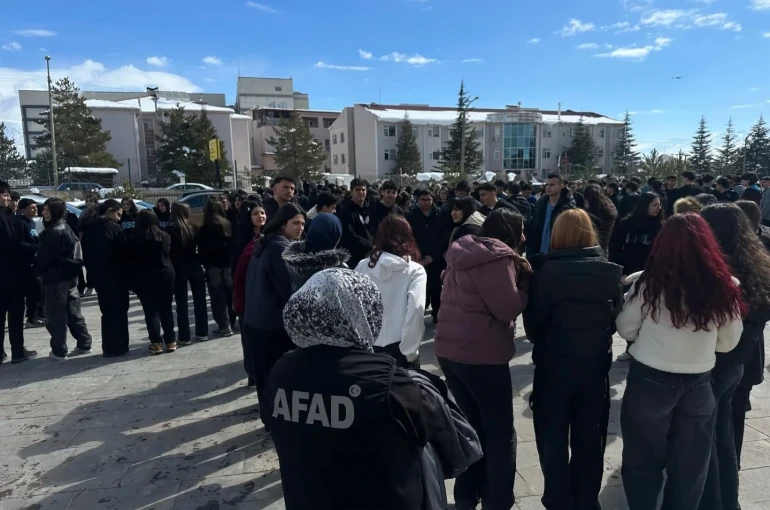 AFAD’dan öğrenci ve öğretmenlere afet farkındalık eğitimi 