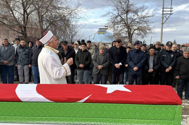 Afyonkarahisar’da 96 yaşında hayatını kaybeden Kore gazisi toprağa verildi 