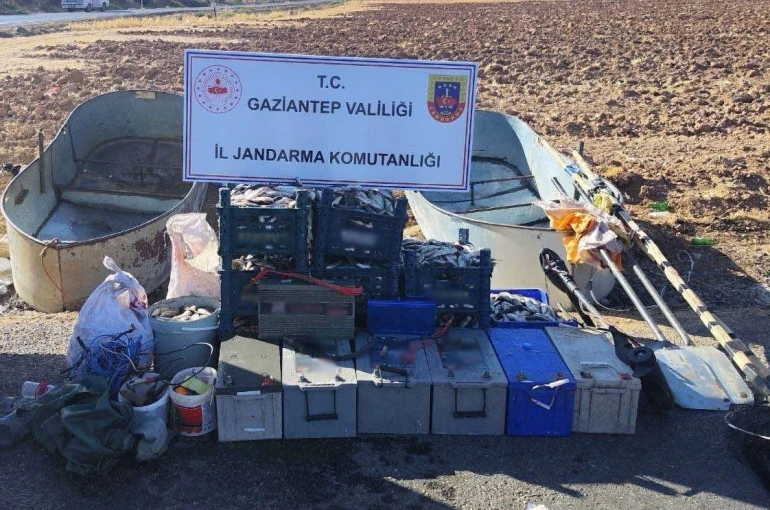 Ağ ile avlanma yasağına uymayan 2 şahıs suçüstü yakalandı 