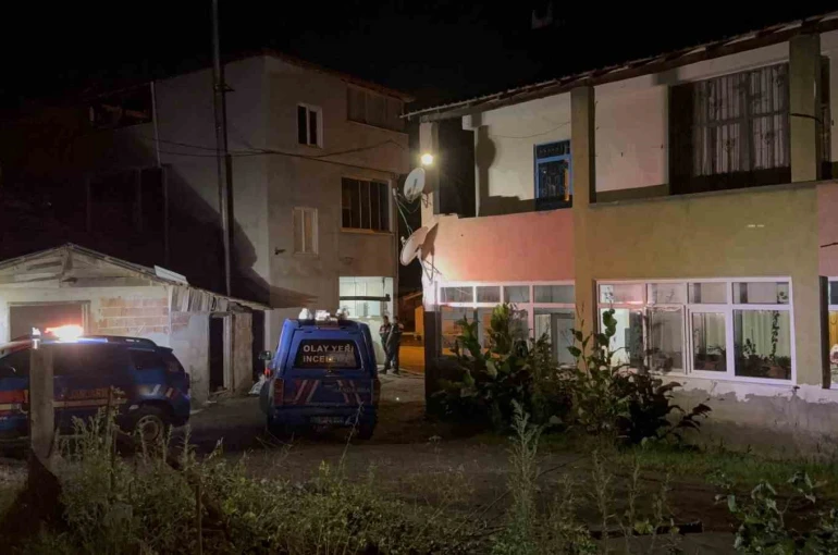 Ağacın dalını kestiği için amcasını öldürdü