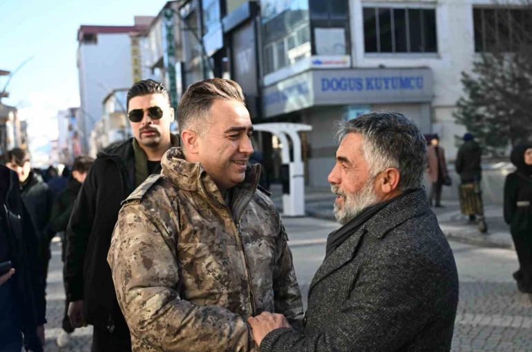 Ağrı Emniyet Müdürü Önder, esnaf ve vatandaşlarla bir araya geldi
