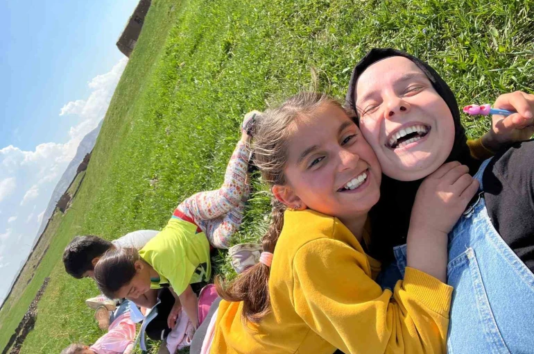 Ağrı’da Çalıkuşu ruhunu yaşatan genç öğretmen köy okulunu baştan aşağı yeniledi