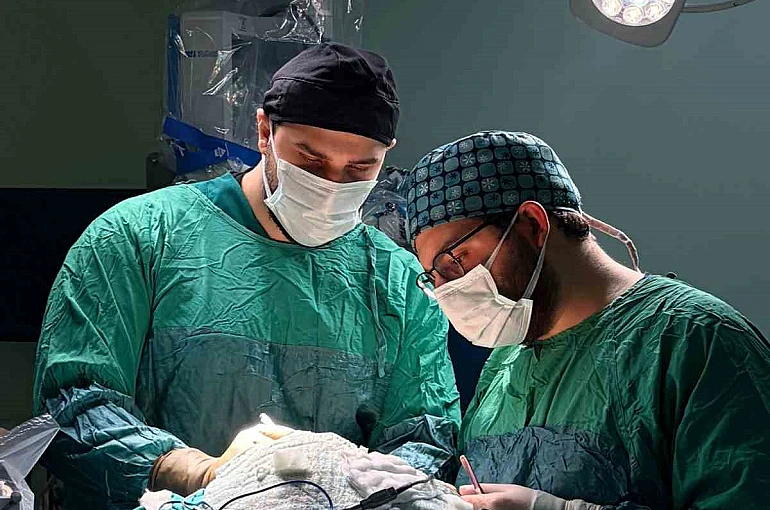 Ağrı’da ilk beyin tümörü ameliyatı başarıyla gerçekleştirildi 