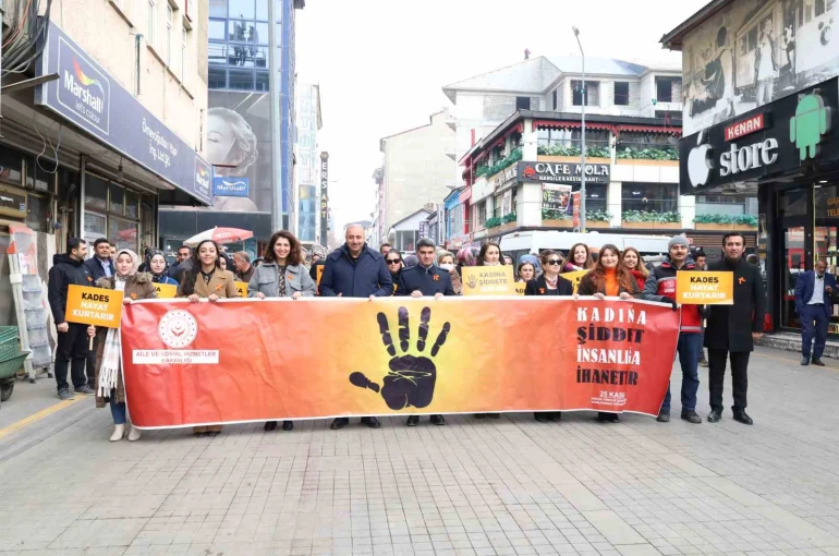 Ağrı’da kadına yönelik şiddete karşı farkındalık yürüyüşü 