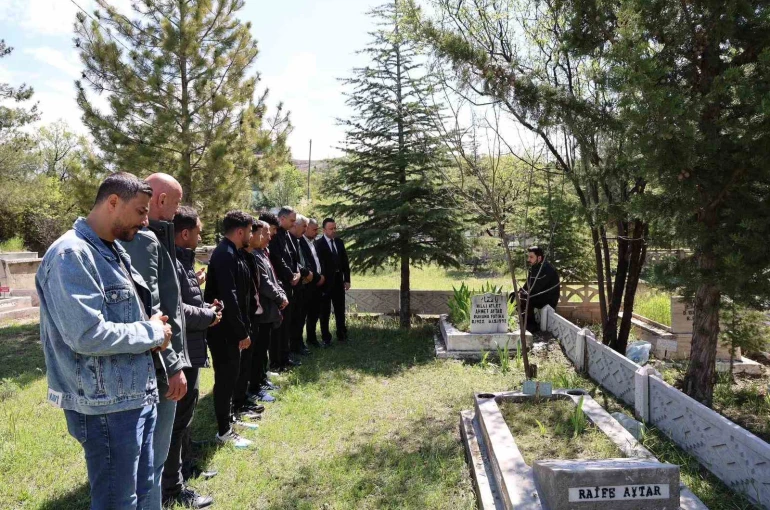 Ahmet Aytar Elazığ’da kabri başında anıldı 