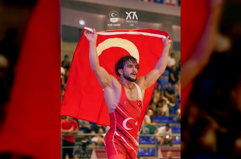 Ahmet Duman, Akdeniz Oyunları şampiyonu oldu