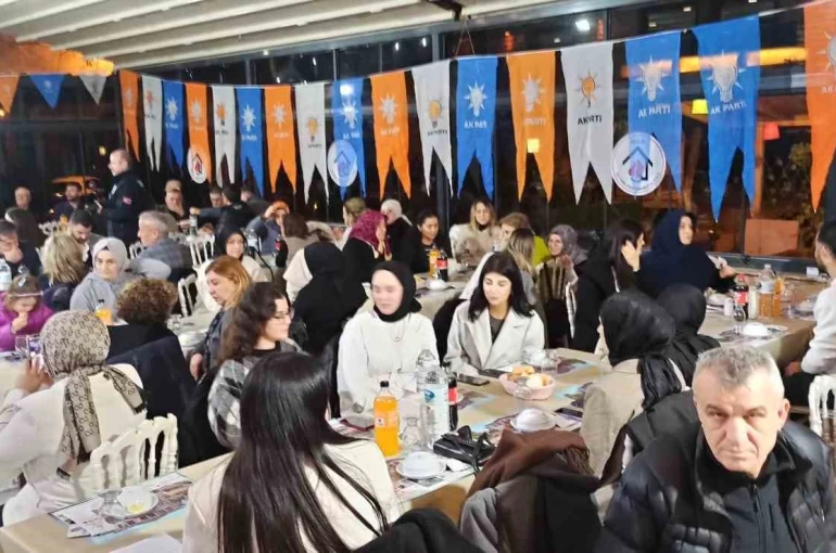 AK Parti Devrek İlçe Teşkilatı tarafından Danışma Meclisi Toplantısı gerçekleştirildi 