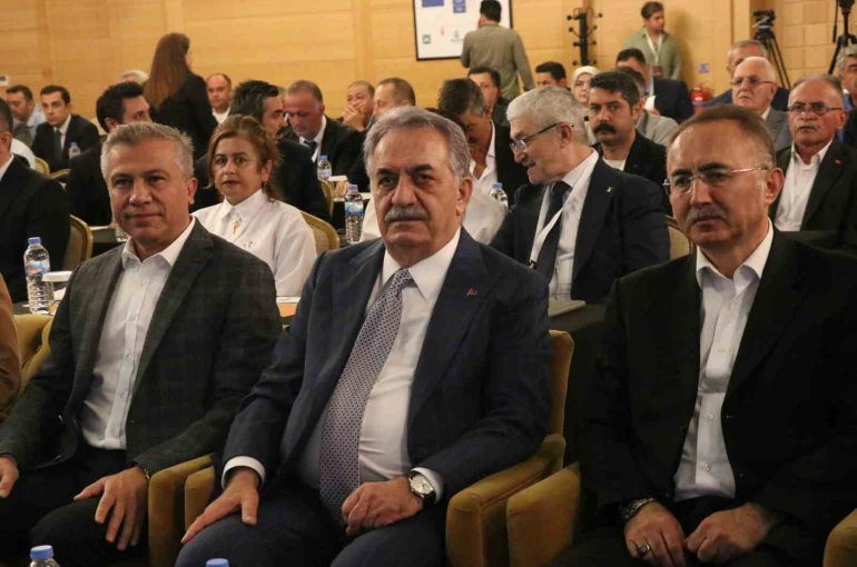 AK Parti Genel Başkan Yardımcısı Yazıcı, "Mevcut anayasa yamalı bohçaya dönüşmüş"