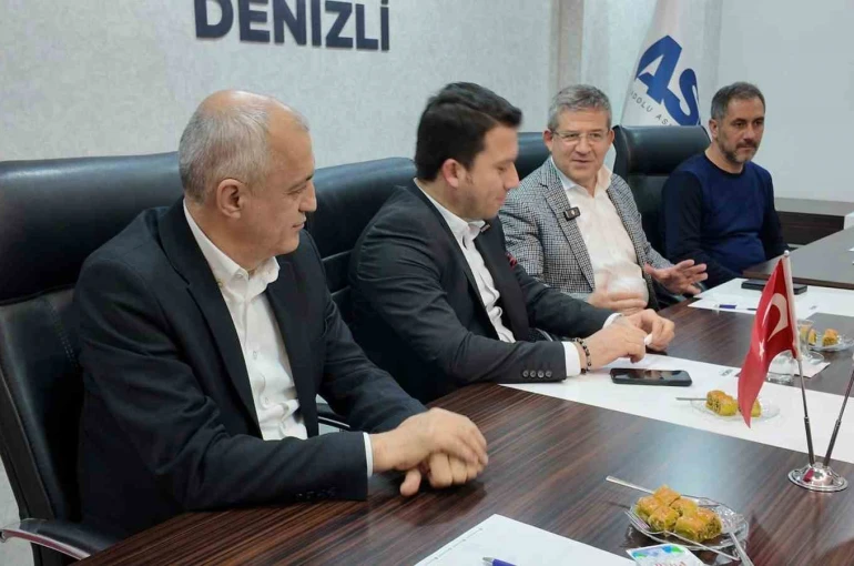 AK Parti İl Başkanı Subaşıoğlu; "Bizi takip etsinler, biz onlara proje vermeye devam edeceğiz"