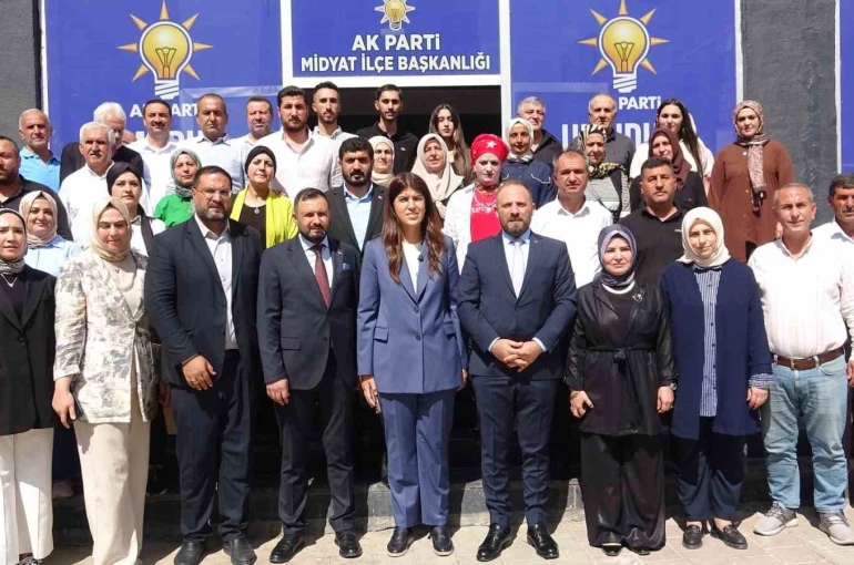 AK Parti İstanbul Milletvekili Ayaydın Midyat’ta temaslarda bulundu 