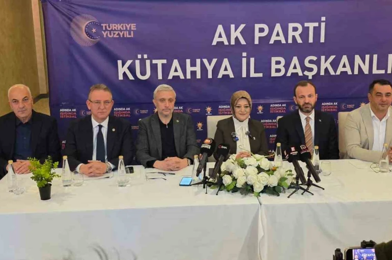 AK Parti Kütahya Teşkilatı’nın 1 yıllık çalışmaları değerlendirildi 