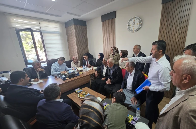 AK Parti’de "Halk Günü" Buluşması 