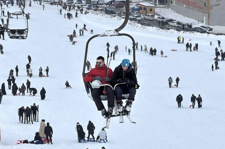 Akdağ Kayak Merkezi’nde sömestir bereketi 