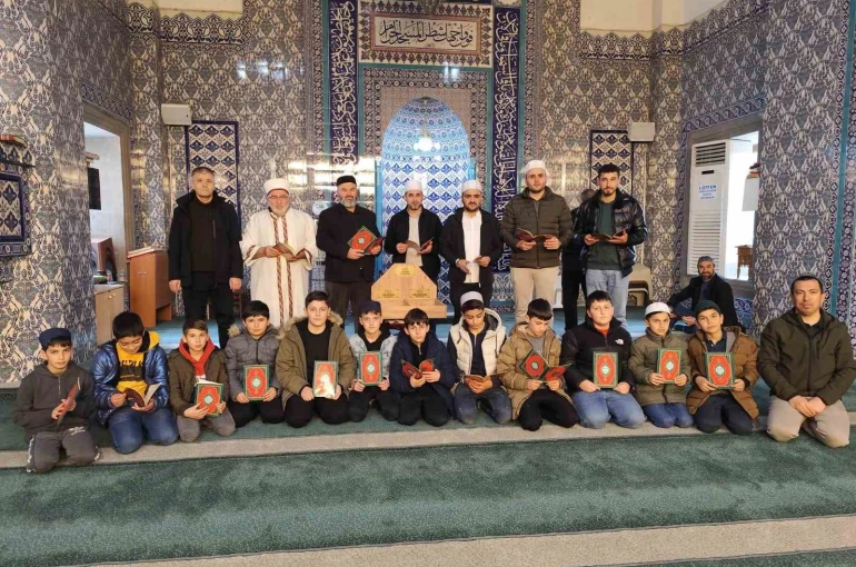 Akdağmadeni’nde gönülleri birleştiren proje: Hatim kumbarası