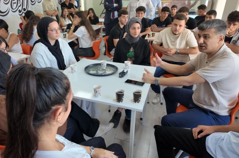 Akdeniz Belediyesinden gençlere üniversite hazırlık desteği 