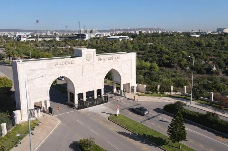 Akdeniz Üniversitesi "THE Disiplinler Arası Bilim Sıralaması"nda ilk 300’de 