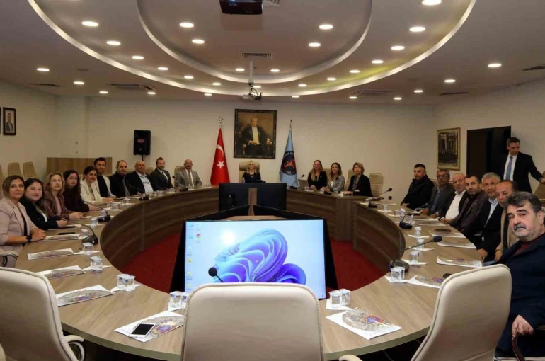 Akdeniz Üniversitesi’nden muhtarlara eğitim 