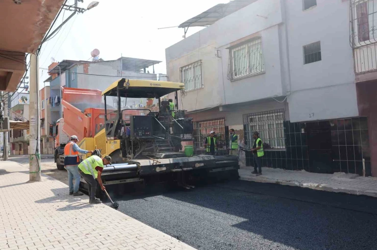 Akdeniz’de 65 mahallede kesintisiz yol çalışması 