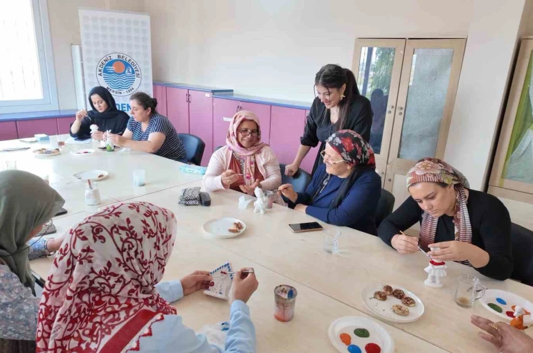 Akdeniz’de kadınlara yönelik ’Sevgi Sanatı’ atölyesi