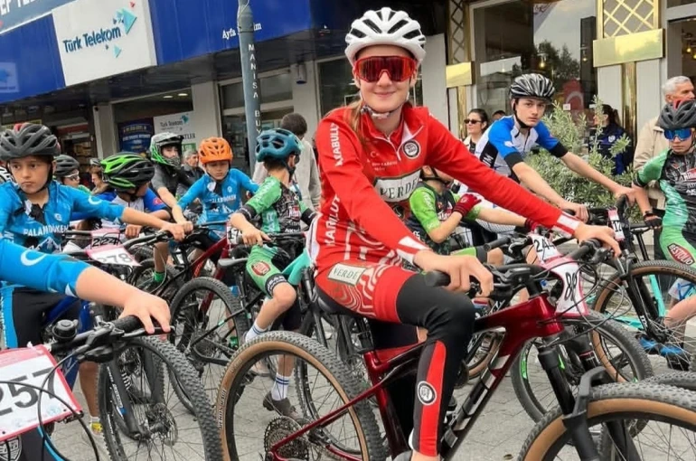 Akhisarlı sporculardan büyük başarı 