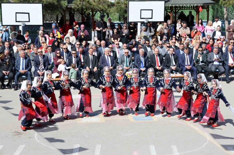 Aksaray’da 23 Nisan coşkuyla kutlandı 