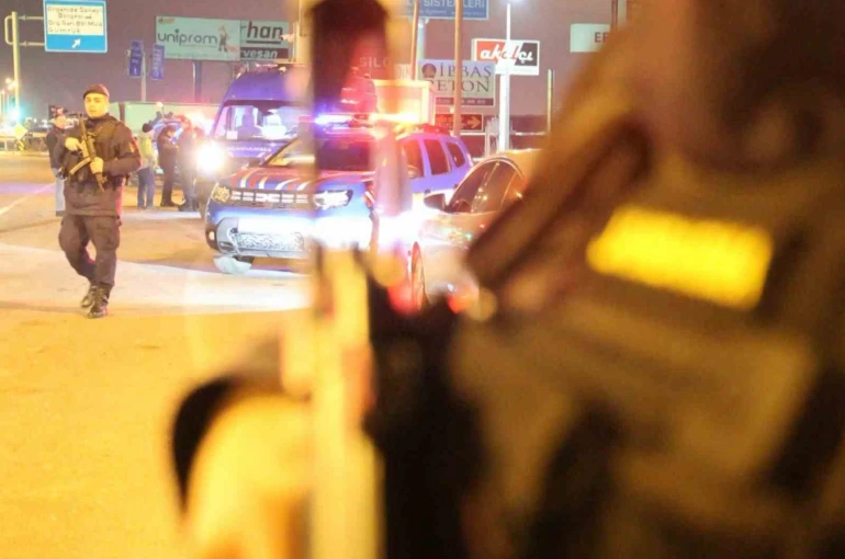 Aksaray’da jandarma ekipleri denetimlerini sürdürüyor 