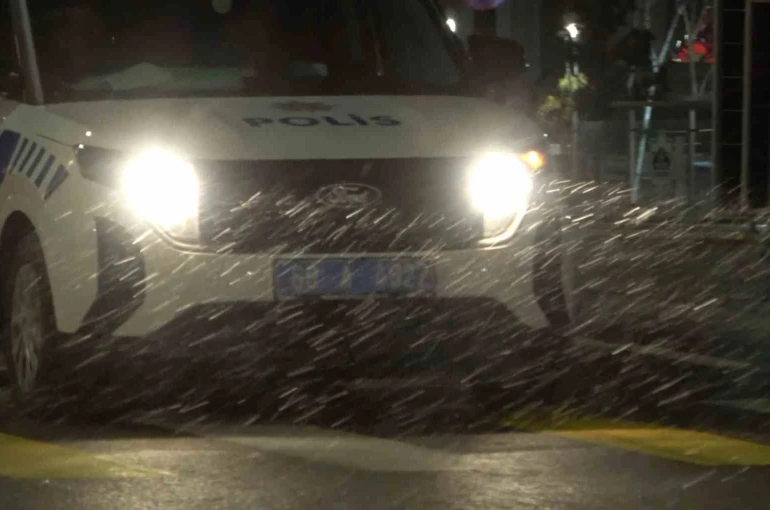 Aksaray’da kar yağışı başladı