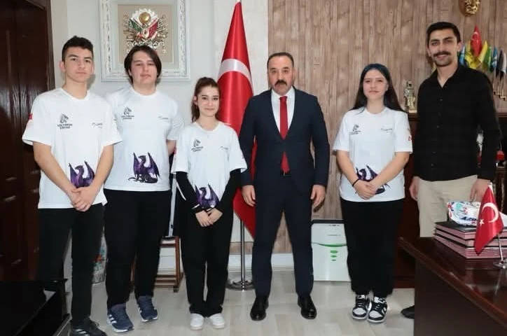 Aksaraylı gençler uluslararası yarışmaya gidiyor 