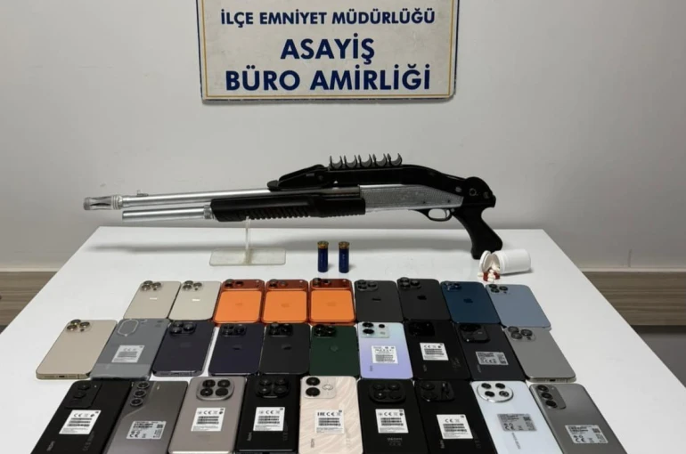 Akşehir’de kaçak cep telefonu operasyonu 