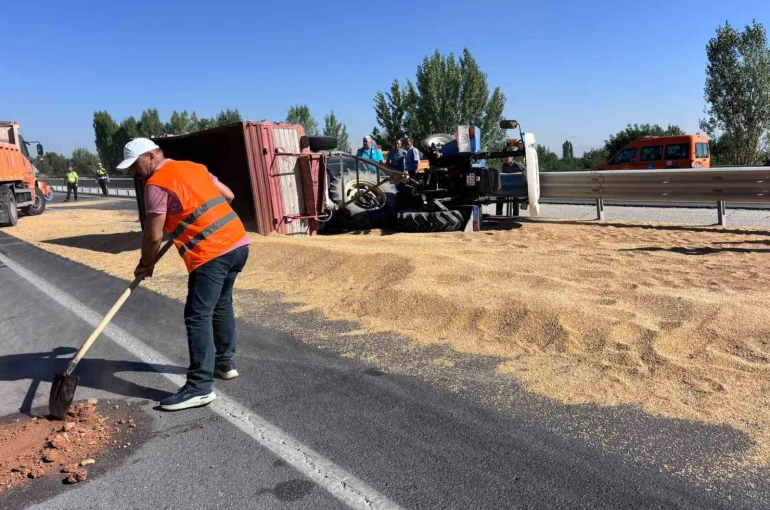 Akşehir’de zincirleme kaza: Sultandağı Kaymakamı ve eşi yaralandı 