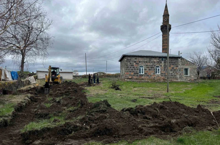 Akyaka’da örnek dayanışma: Minik Asya’dan büyük destek 