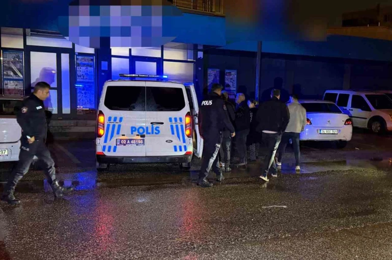 Alacak verecek kavgasına polis ekipleri müdahale etti 