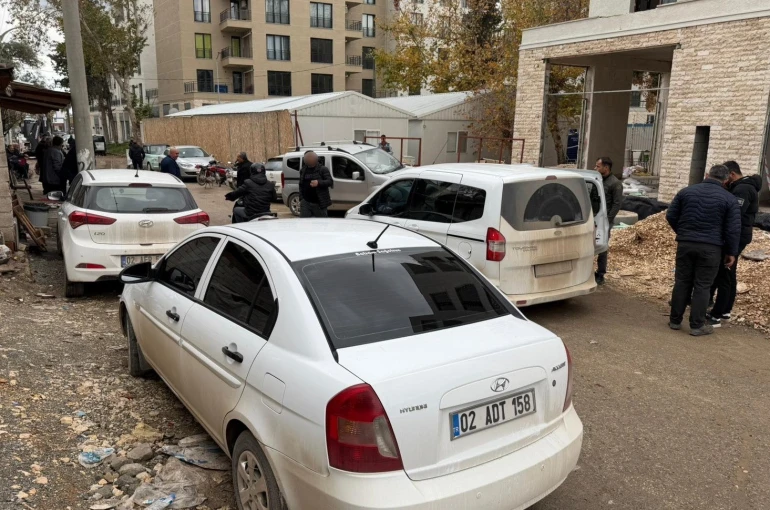 Alacak verecek kavgasında 4 kişi yaralandı