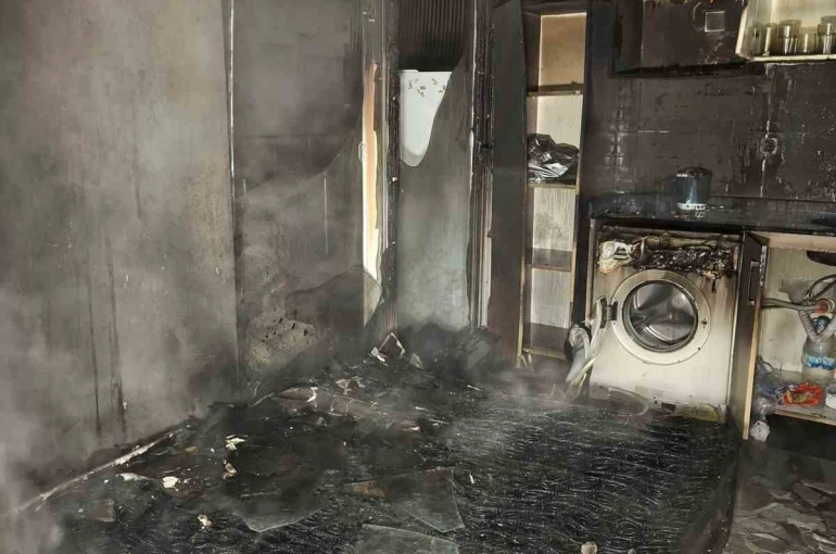 Alanya’da apartman dairesinde yangın korkuttu