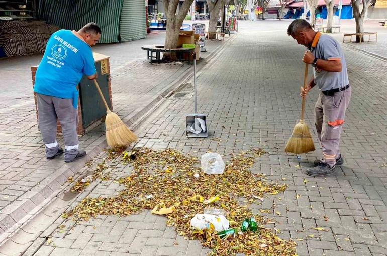 Alanya’da bayramda 9 günde 10 bin 578 ton atık toplandı 