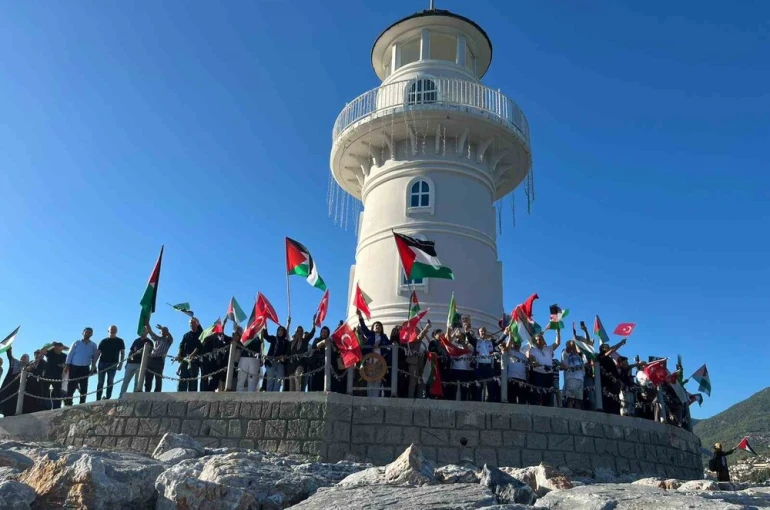 Alanya’da Gazze’ye destek yürüyüşü 
