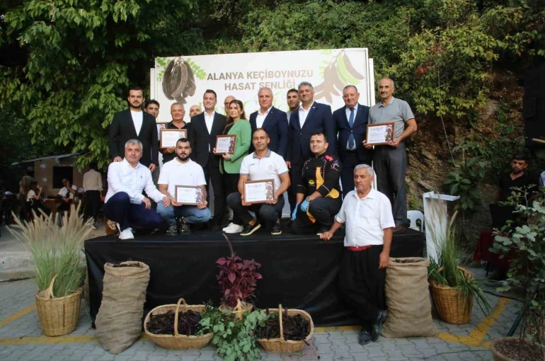 Alanya’da keçiboynuzu hasat şenliği ve coğrafi tescil belge töreni 
