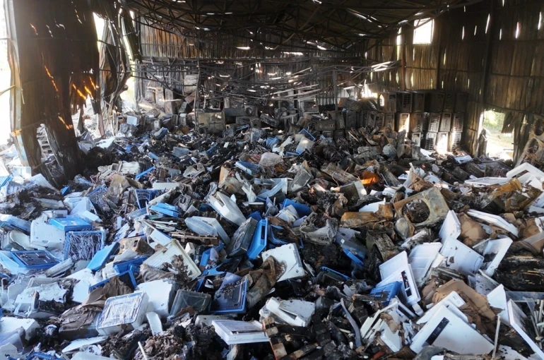 Alanya’da klima deposundaki yangının boyutu gün aydınlanınca ortaya çıktı 