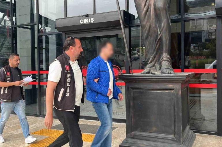 Alanya’da sosyal medyadan cumhurbaşkanına hakaret eden şahıs tutuklandı 