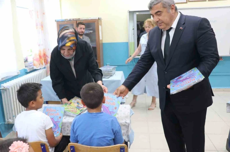 Aldıkları hediyeler ile yaz tatilini daha verimli geçirecekler 