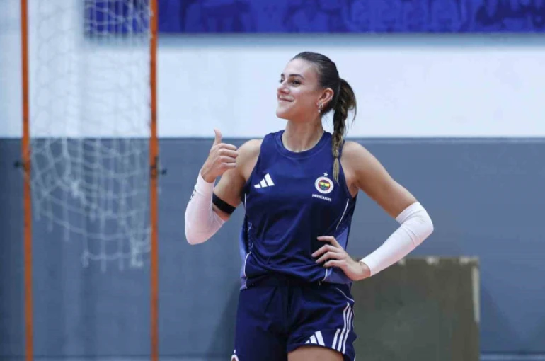 Alessia Orro ve Agnieszka Korneluk, ilk antrenmanına çıktı