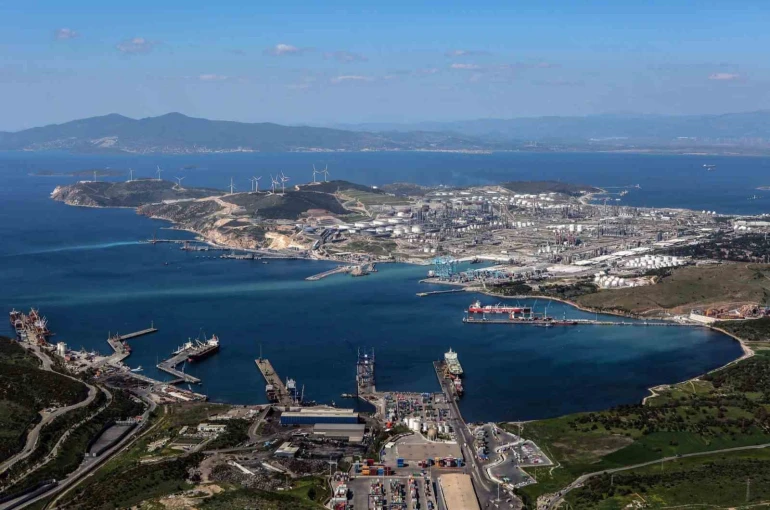 Aliağa limanlarında 73 milyon ton elleçleme yapıldı 