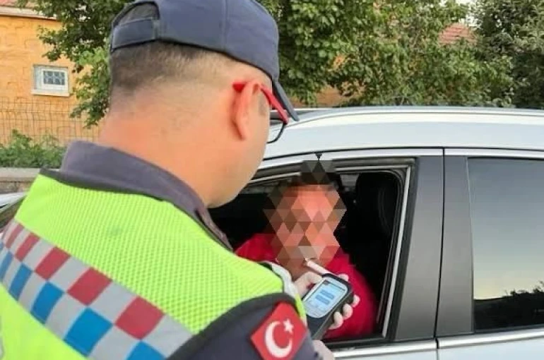 Alkollü araç kullanmanın faturası ağır oldu, 30 bin lira ödeyip iki yıl araç kullanamayacak 